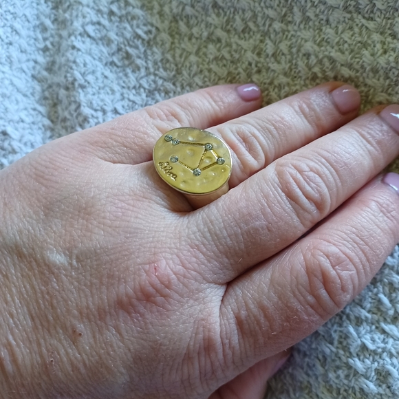 Gold Libra Zodiac Ring - Picture 5 of 5